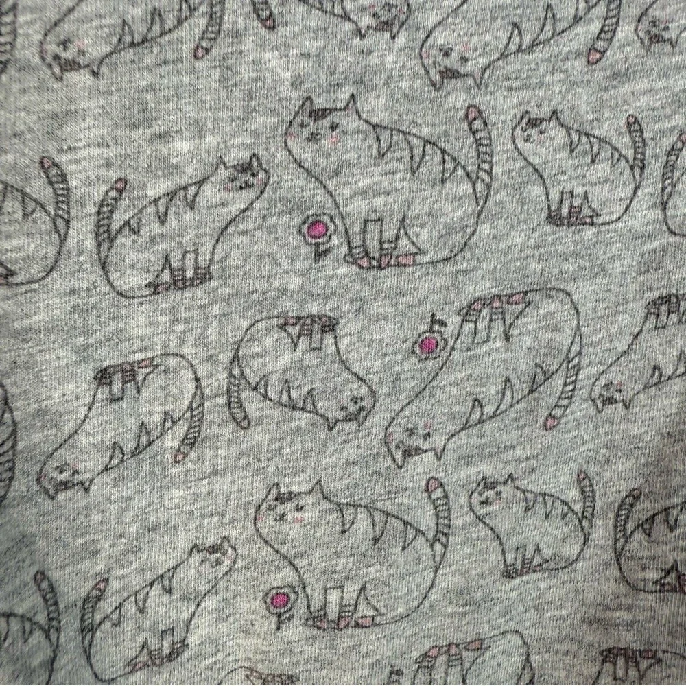 Old Navy shirt top cats kittens flowers floral Gray Kids Tee with Cat Pattern
